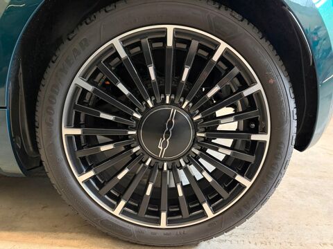 500 e 95cv 23.8 KWH LA PRIMA OCEAN GREEN / CUIR / CAMERA RADAR 2023 occasion 91480 Varennes-Jarcy