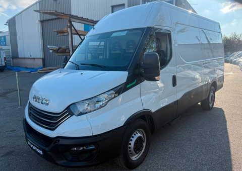 Iveco Daily IVECO DAILY VI CAMIONNETTE 3.0i 136cv GAZ NATURAL/ ESSENCES 2022 occasion D&eacute;cines-Charpieu 69150