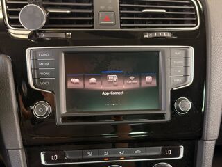 Golf 7 CARAT 1.6 TDI DSG7 110 cv - Bo&icirc;te auto - Apple Carplay 2017 occasion 95190 Goussainville