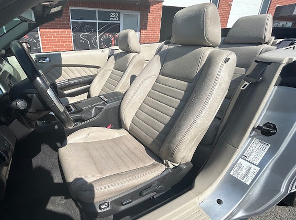Mustang CABRIOLET V6 305 CH BVA - 24900€ 2010 occasion 60300 SENLIS
