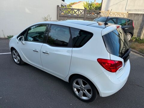 Meriva 1.7 CDTI 110 CV cosmos 1rs main garantis 6 mois courroie &agrave; j 2011 occasion 78800 Houilles