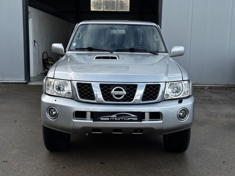 Patrol Y61 Phase III 3.0 TDI 160ch BVA LUXE ELEGANCE 7 PLACES 2006 occasion 01090 Montceaux