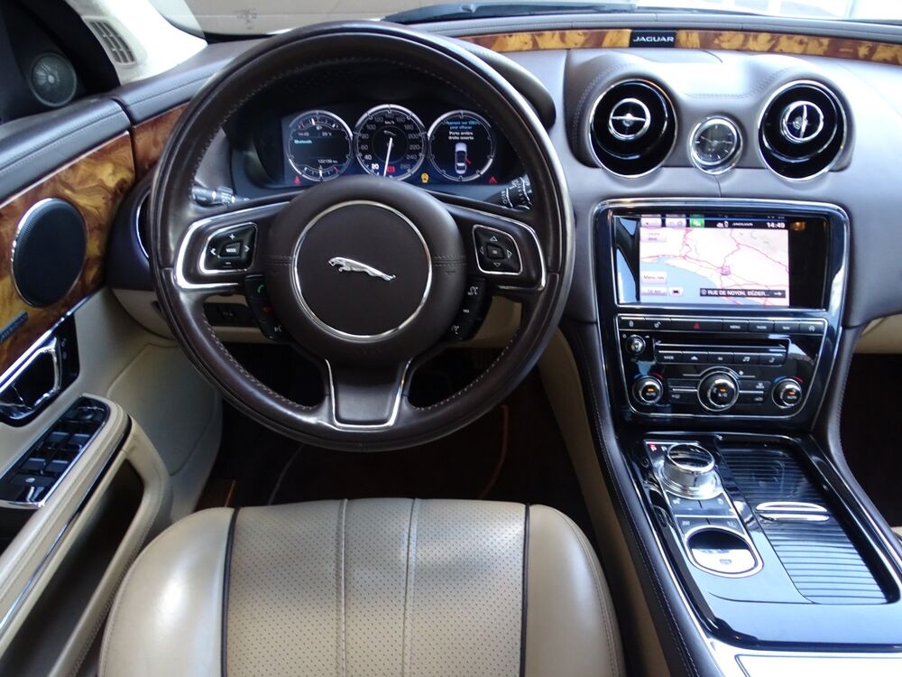XJ II 3.0 V6 340 Ch S/C PORTFOLIO Supercharged AWD 4x4 2013 occasion 34500 B&eacute;ziers