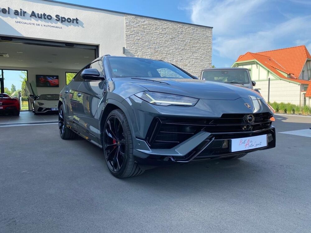 Urus 4.0 V8 S 666 CH / AKRAPOVIC / TVA / 11437 KMS 2023 occasion 62780 CUCQ