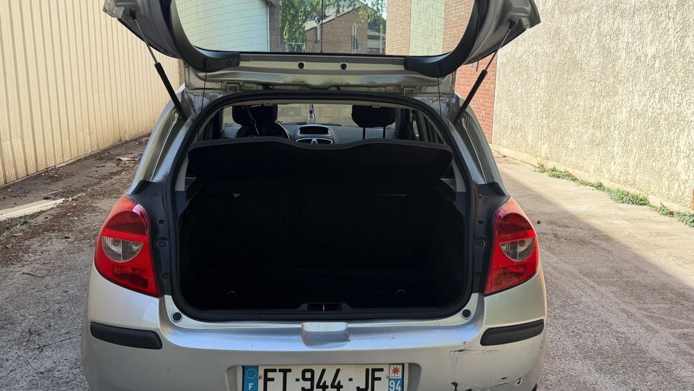 Clio 3 1.5dci possibilit&eacute; de paiement 3 ou 4x jusqu'&agrave; 4000e 2009 occasion 91090 Lisses