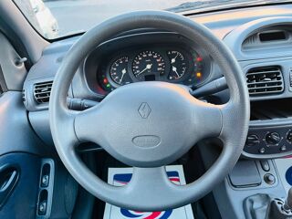 Clio 2 - 1.2i 58ch Bv&ugrave;5 - R&eacute;vis&eacute; / Carplay / Garanti - 4xCB et R 1998 occasion 78800 Houilles