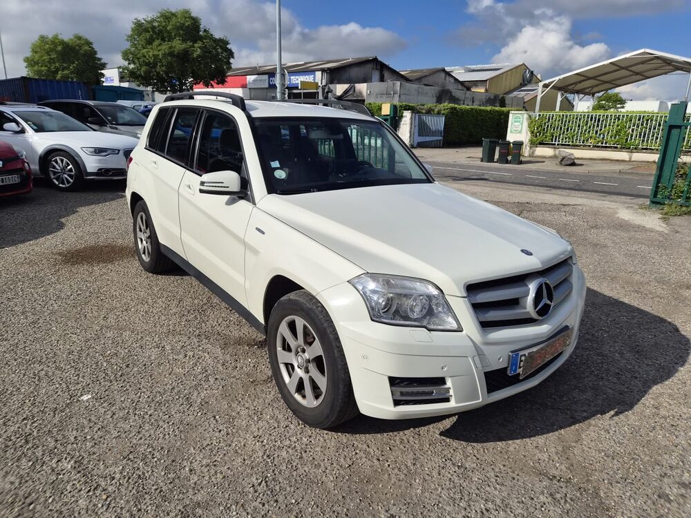 Classe GLK 220 CDi 2.1 CDI 16V DPF BlueEFFICIENCY 4MATIC 7G-TRONIC 170 2010 occasion 69200 VENISSIEUX