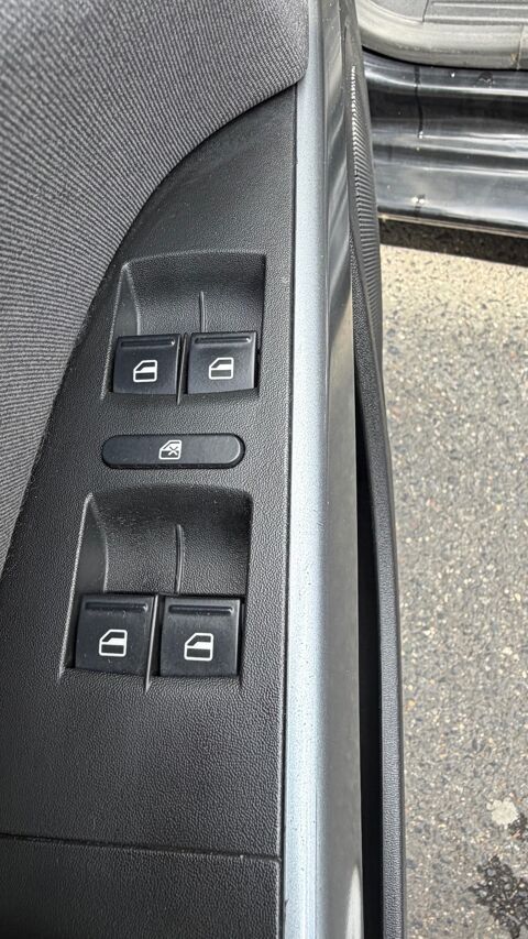 Leon 1.2 tsi 105CV phase2 faciliter de paiement 3X 4X jusqu'&agrave; 400 2010 occasion 91090 Lisses