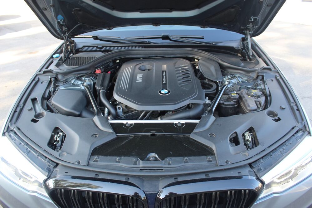 S&eacute;rie 5 540iA 340 ch M SPORT STEPTRONIC / SUIVIE BMW + CLIM AUTO 2017 occasion 34430 Saint-Jean-de-V&eacute;das