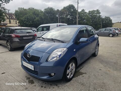 Toyota yaris - 5 PORTES 1.3 87 VVTI PAIEMENT EN 3,4,1