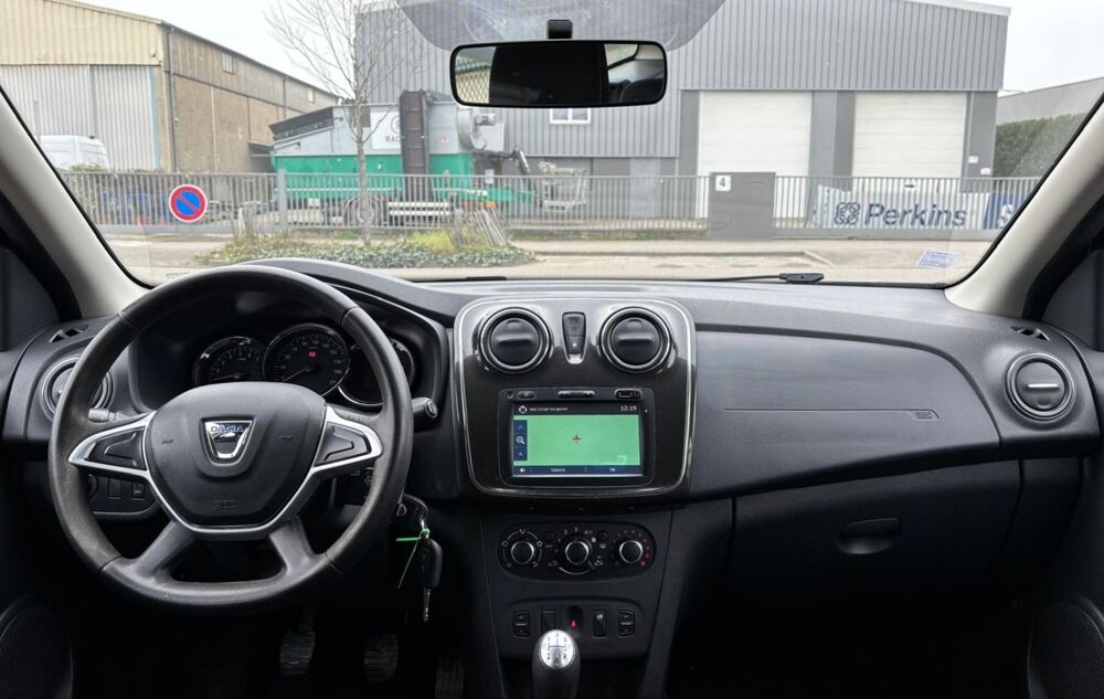 Logan 1.5 dCi 75 LAUREATE – DIESEL – 2017 2017 occasion 69680 CHASSIEU
