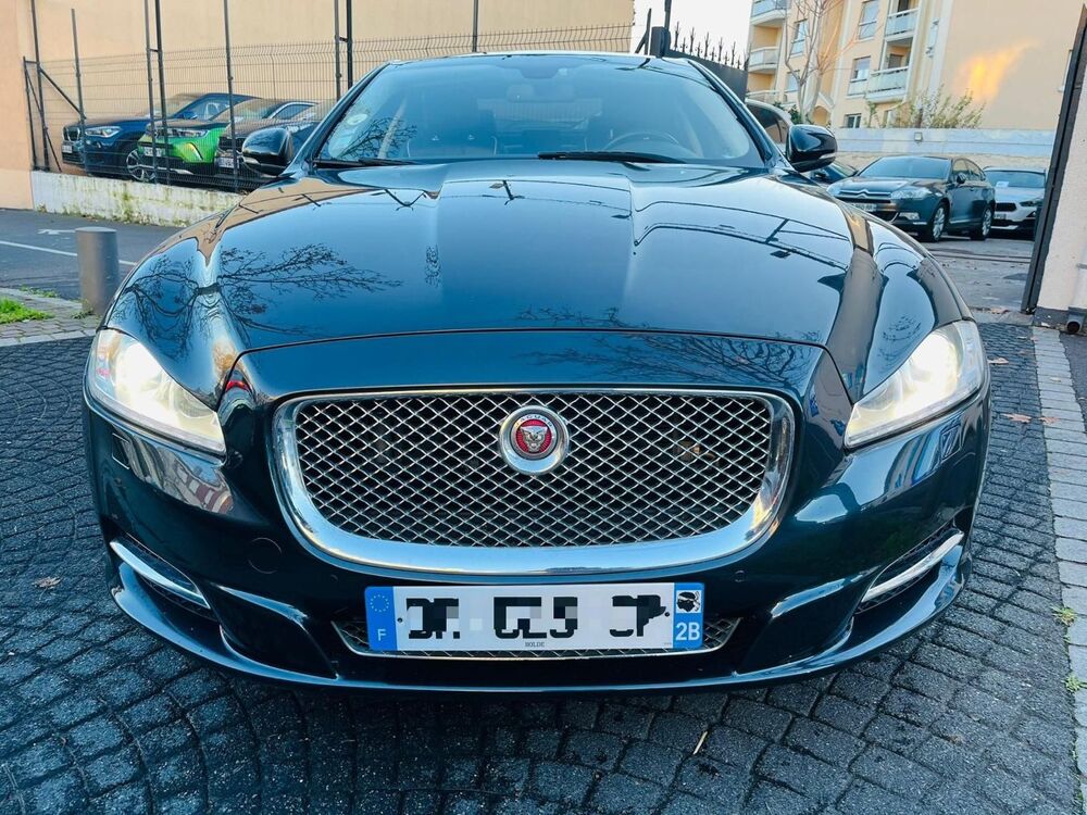 XJ Premium Luxe - 3.0 D V6 275 Bva6 - 2nd Main / Crit'2 / Entre 2015 occasion 78800 Houilles