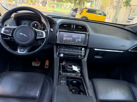 F-PACE 3.0D S BVA R-SPORT DYNAMIC 300 CARNET DISPO + SUIVI SOLIDE 2017 occasion 69330 MEYZIEU