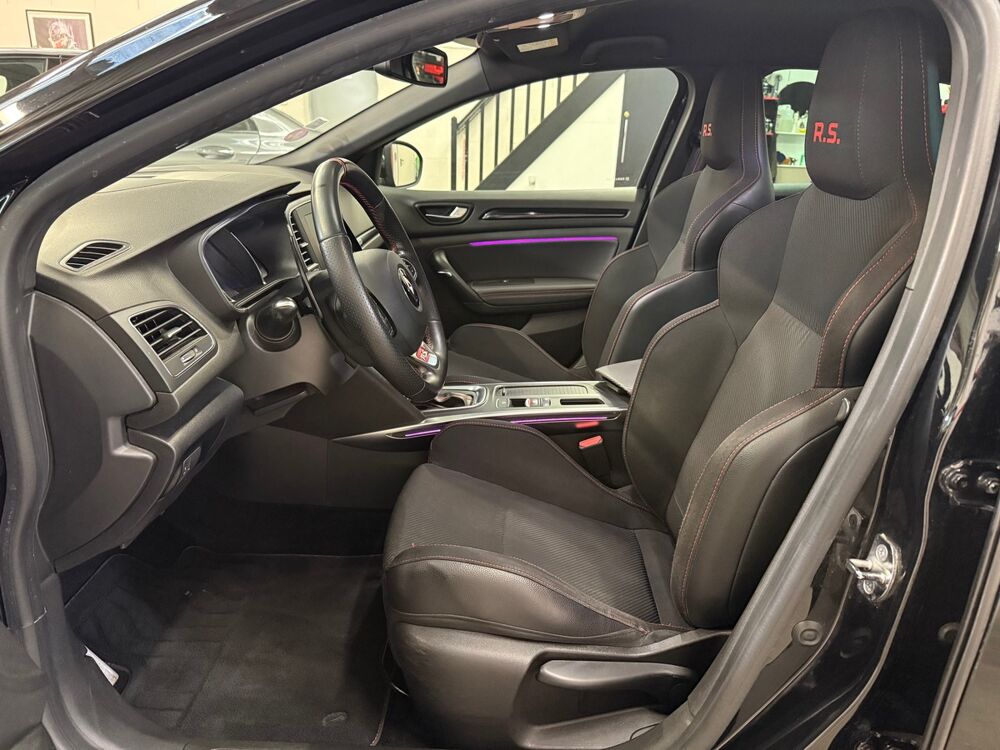 M&eacute;gane IV RS 1.8 TCE BVA / SUIVI CONSTRUCTEUR COMPLET / GARANTIE 2018 occasion 85300 CHALLANS