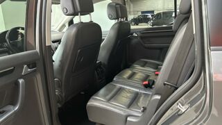 Touran 2.0 TDI 140 CV DSG 6 FINITON CARAT 2013 occasion 01360 Balan