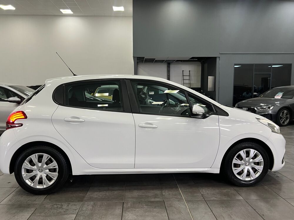 208 1.2 PureTech 82 Style / Financement possible 2016 occasion 69800 SAINT-PRIEST