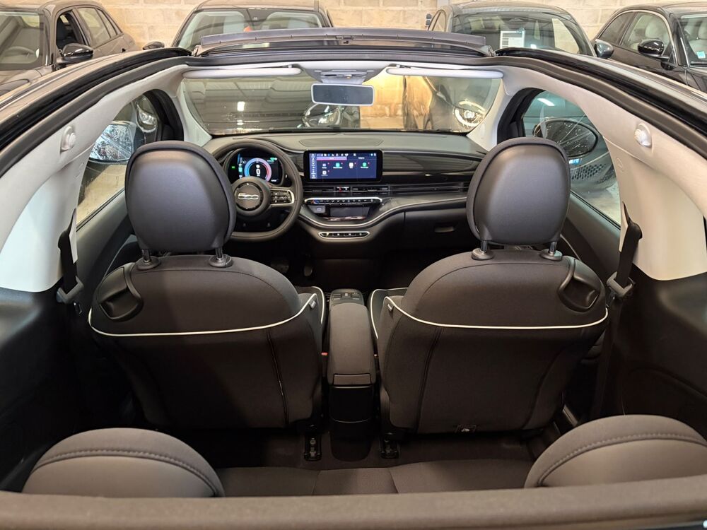 500 e c CABRIOLET 118cv PACK CONF 42KWH / CAMERA RADARS 360&deg; 2023 occasion 91480 Varennes-Jarcy