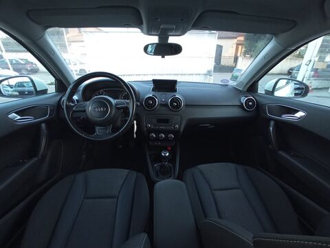 A1 / 1.2 TFSI 85 cv * Finition AMBITION / Chaine de distributio 2012 occasion 34770 Gigean