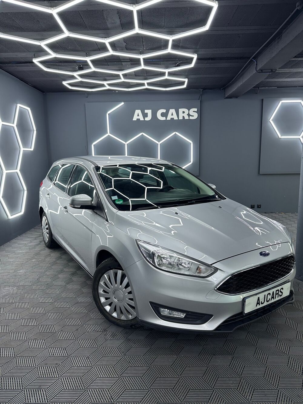 Focus 1.5 TDCi 120Ch *DISTRI NEUVE *RADARS DE RECUL *GARANTIE 12 M 2017 occasion 57160 Moulins-l&egrave;s-Metz