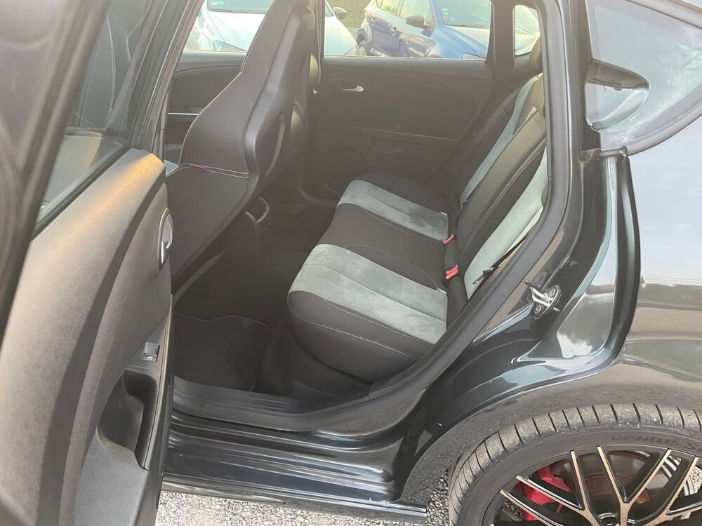 Leon Cupra R 2.0l 265 cv Tout Ouvrant 2010 occasion 69320 FEYZIN