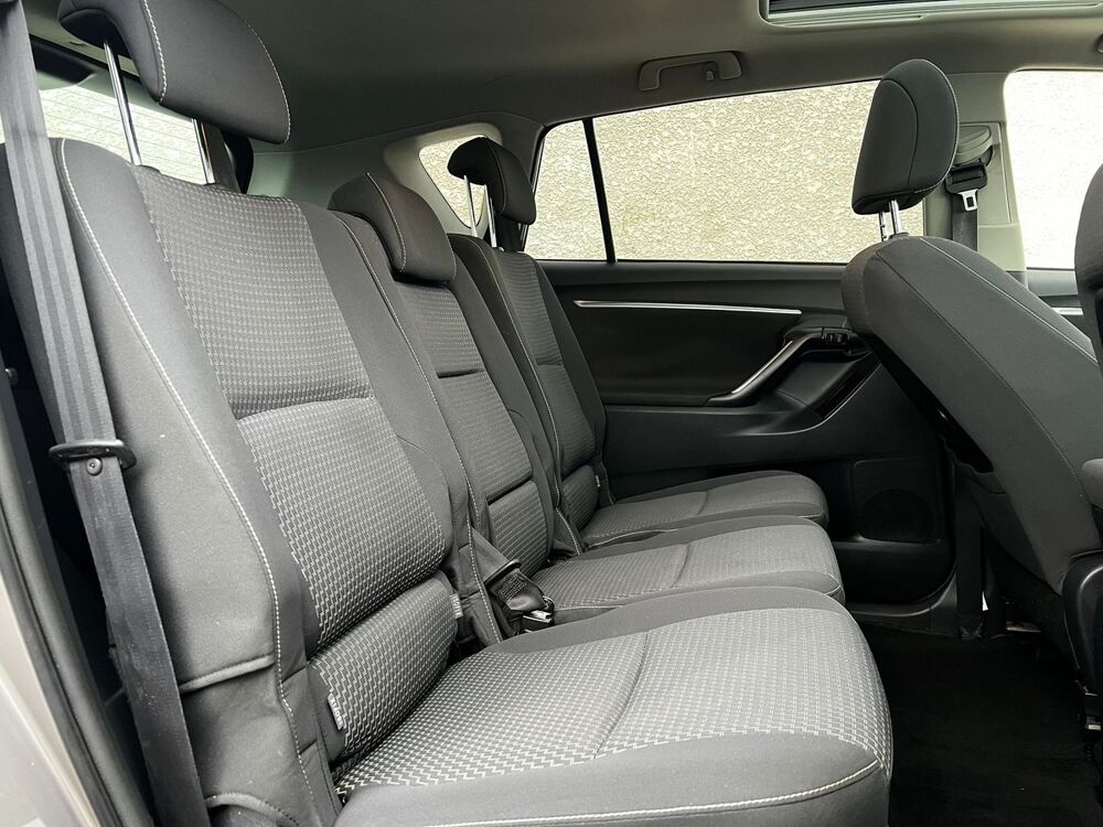 Corolla Verso 1.6 D4-D 112 5 places garantie 3 mois 2014 occasion 31120 PORTET SUR GARONNE