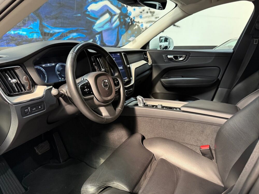 XC60 T8 2.0 Plug in Hybrid AWD Geartronic8 303+89 cv Bo&icirc;te auto O 2018 occasion 45560 Saint-Denis-en-Val