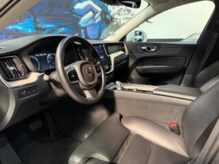 XC60 T8 2.0 Plug in Hybrid AWD Geartronic8 303+89 cv Bo&icirc;te auto O 2018 occasion 45560 Saint-Denis-en-Val