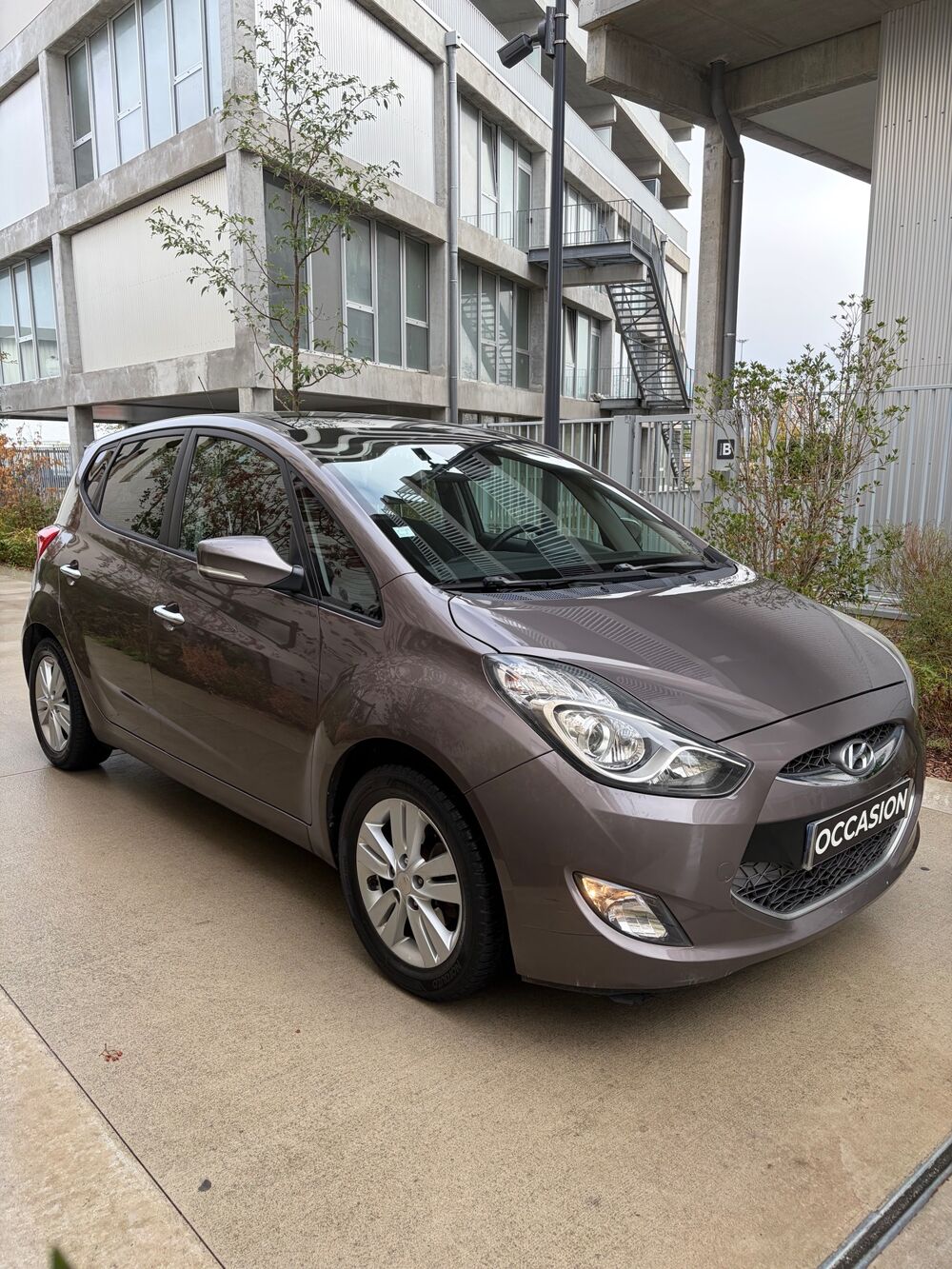 iX20 1.6L CRDI PACK PREMIUM - CLIM AUTO - ENTRETIEN &Agrave; JOUR 2011 occasion 45400 FLEURY-LES-AUBRAIS