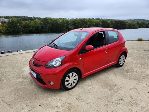 Toyota aygo - 1L0 70 cv Clim entretien a jou - Rouge