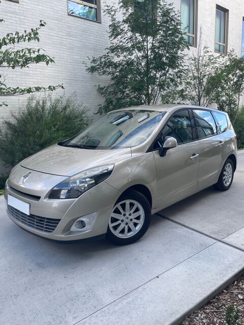Renault Grand scenic IV III 1.5L DCI FINITION PRIVILÈGE 7 PLACES ATTELAGE 2010 occasion FLEURY-LES-AUBRAIS 45400