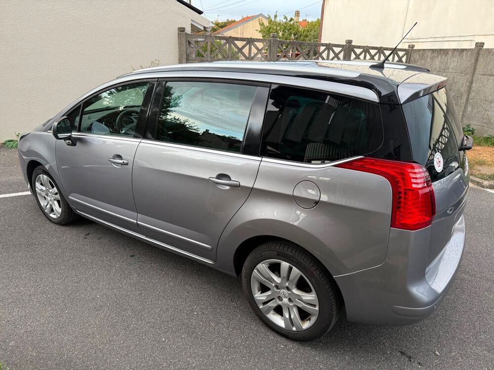 5008 1.6 e-HDI 115 CV allure 7 place 1er main garantie 6 mois 2014 occasion 78800 Houilles