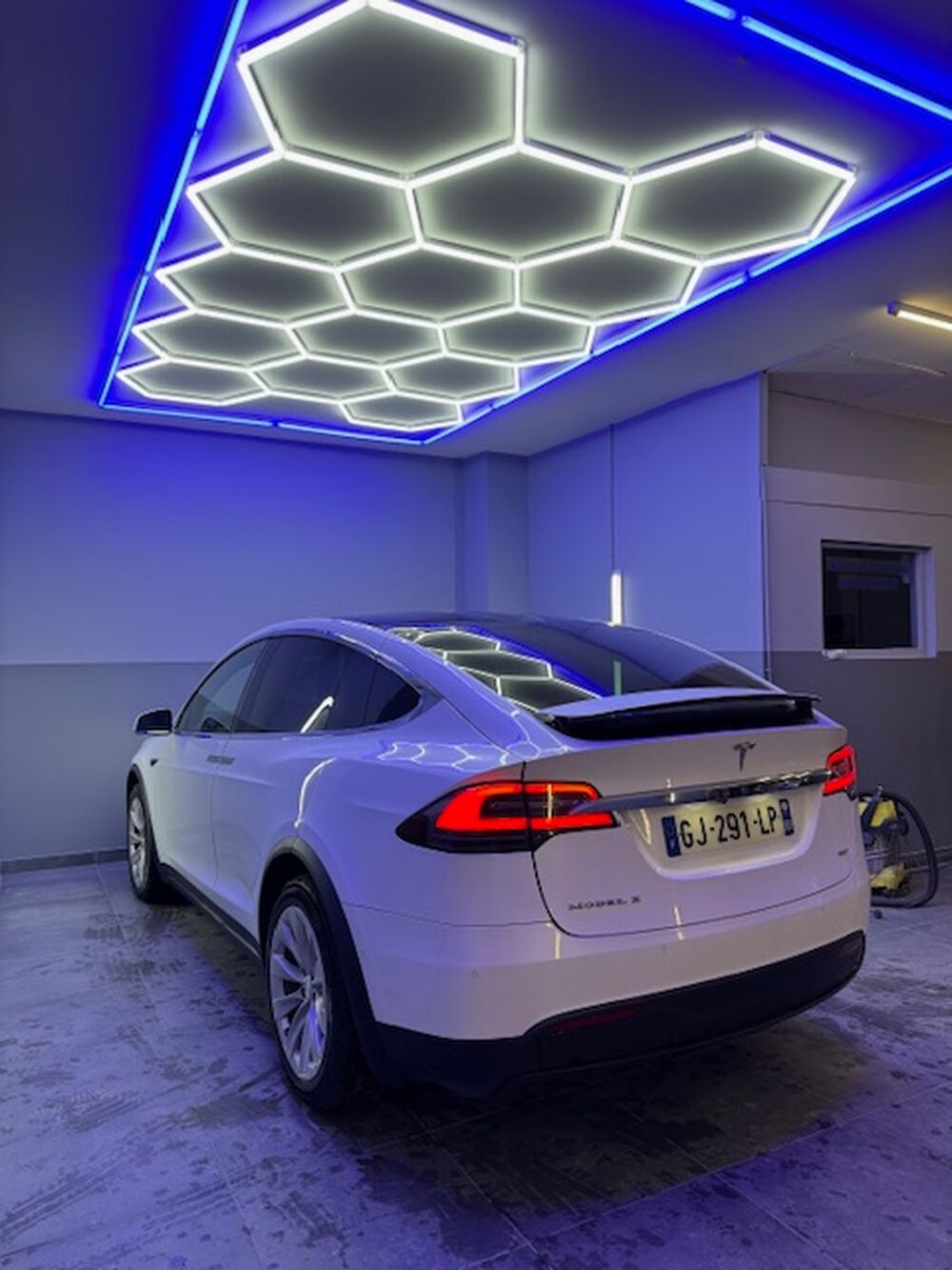 Model X TESLA MODEL X 525CV 75D TVA RECUPERABLE garantie TESLA 2017 occasion 69126 BRINDAS