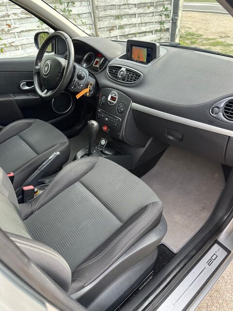 Clio III 1.6 16V 110CV boite auto garantie 12 mois offert 2011 occasion 45520 Cercottes