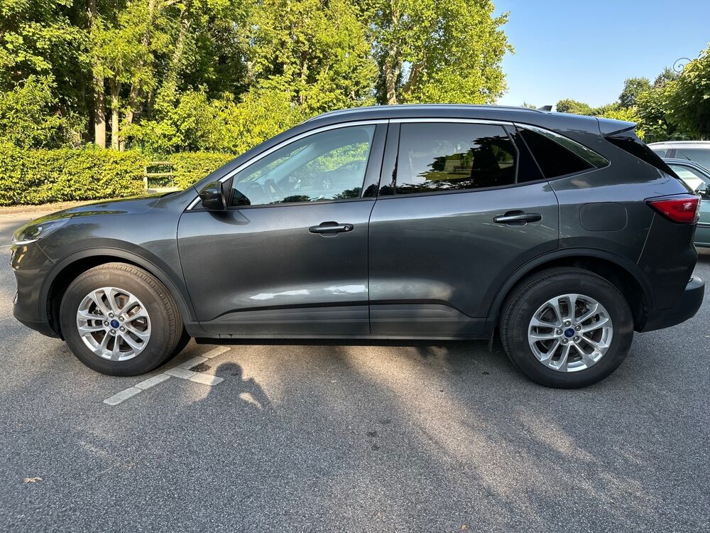 Kuga 2023 Titanium 2.5 190cv hybrid Flexifuel &Eacute;thanol Moteur &agrave; ch 2023 occasion 78490 Montfort l'Amaury