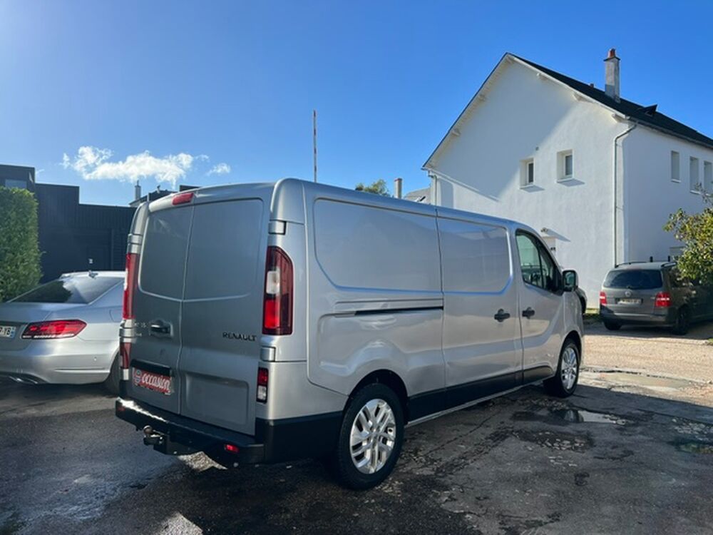 Trafic III Fourgon L2H1 1.6 dCi 120 ch. 2014 occasion 41000 Blois