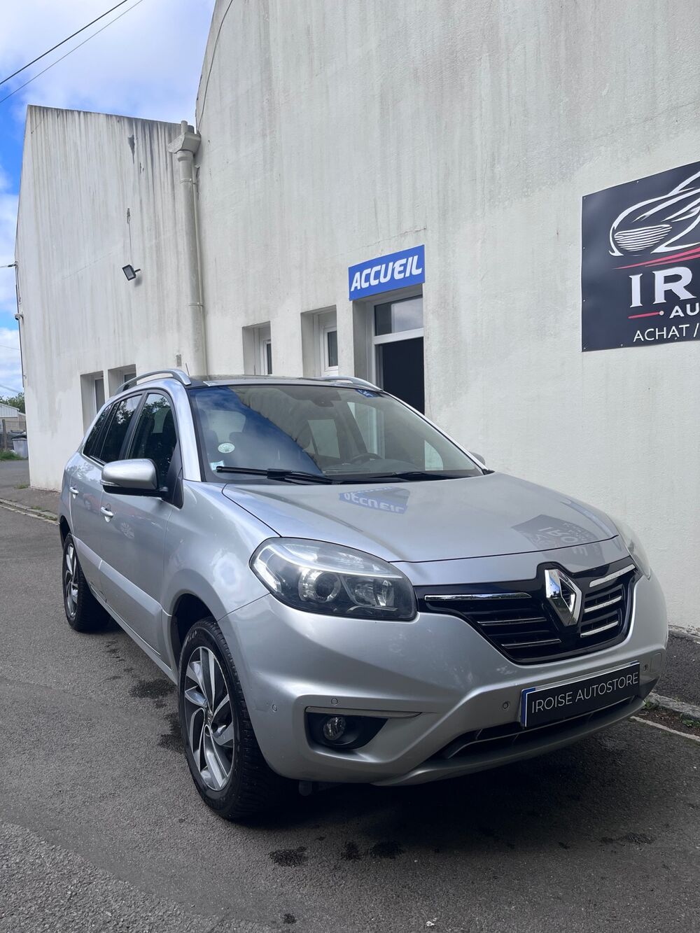 Koleos 2.0 dci *INITIALE PARIS * **BOITE AUTOMATIQUE** ***TOIT OU 2014 occasion 29200 BREST