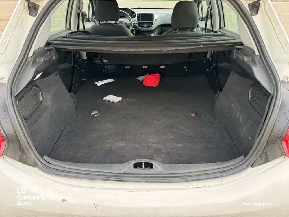 208 1.6 BlueHDI 75 soci&eacute;t&eacute; 2 places / CarPlay / Distribution neu 2016 occasion 69700 Givors