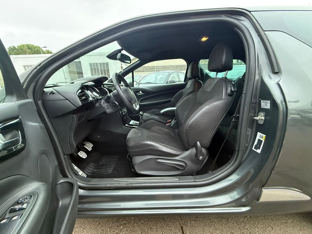DS3 / 1.6 e-HDi Airdream 92 cv*Finition SoChic /R&eacute;gulateur & lim 2013 occasion 34770 Gigean
