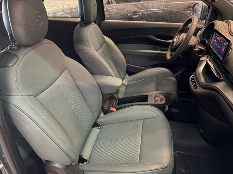 500 e 118cv 42kwh GIORGIO ARMANI COLLECTOR'S EDITION / CUIR / CA 2025 occasion 91480 Varennes-Jarcy