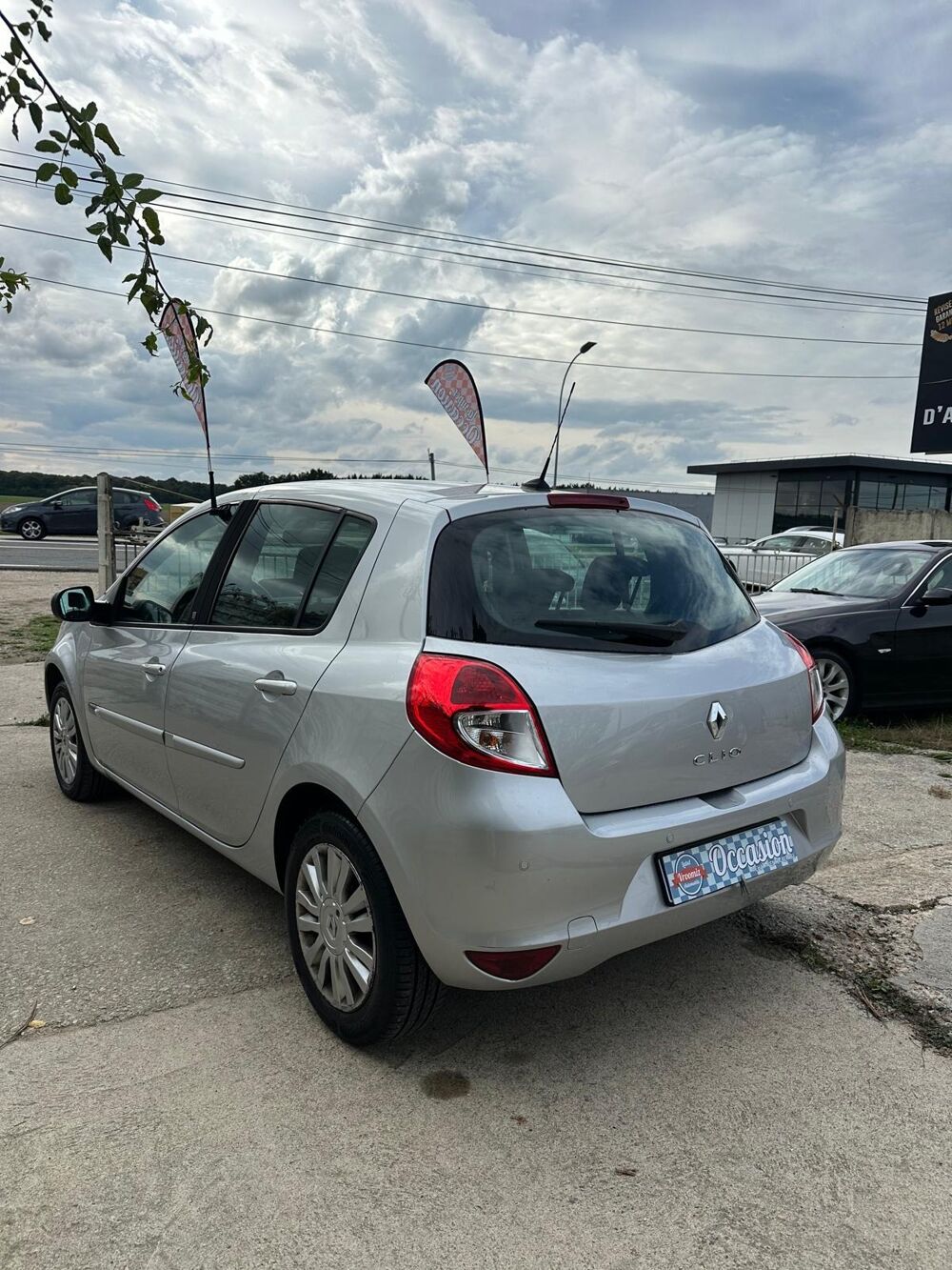 Clio III 1.6 16V 110CV boite auto garantie 12 mois offert 2011 occasion 45520 Cercottes