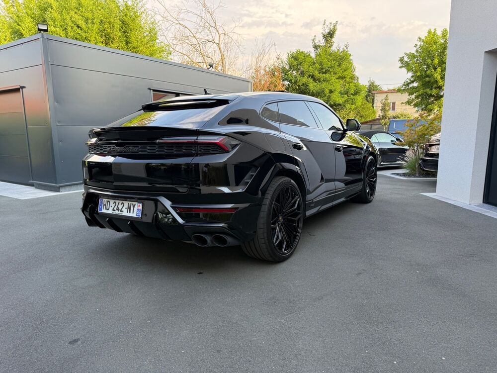 Urus 4.0 V8 800 CH SE / 1ERE MAIN / 14792 KMS 2025 occasion 62780 CUCQ