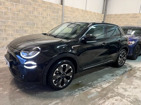 Fiat Fiat 600 1.2 HYBRIDE 100cv LA PRIMA DCT6 / CUIR / JANTES 18 / CAMERA 2024 occasion Varennes-Jarcy 91480