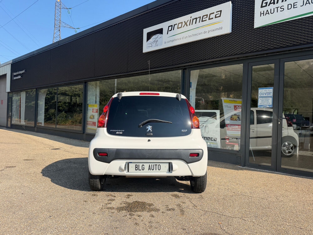 107 1.0I 12V 68 CH CLIMATISATION/ VITRES ELECTRIQUES/ BLUETOOTH/ 2013 occasion 42000 Saint-Etienne