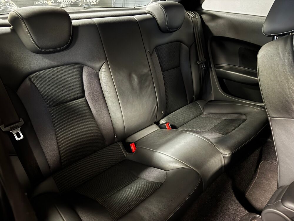 A1 1.4l TFSI 122ch S-line S-tronic 7 1&egrave;re main 2013 occasion 69330 Pusignan