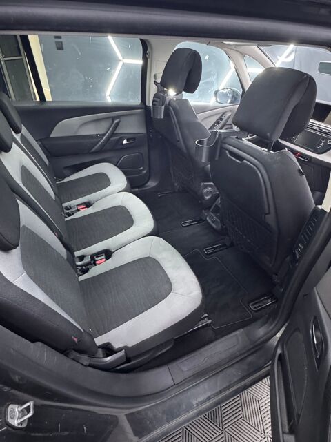 Grand C4 Picasso 1.6 HDI 120Ch *7 PL *DISTRI NEUVE *CAMERA AR* TOIT PANO *GA 2015 occasion 57160 Moulins-l&egrave;s-Metz