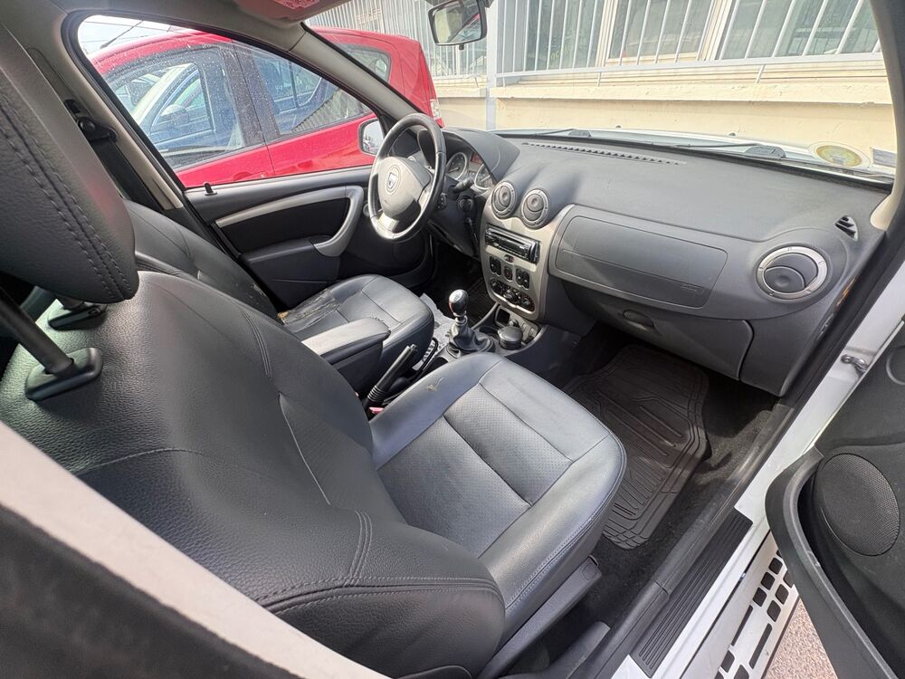 Duster 1.5DCI 110CV Prestige 2 CT OK 2013 occasion 13200 Arles