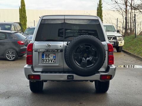 Patrol Y61 Phase III 3.0 TDI 160ch BVA LUXE ELEGANCE 7 PLACES 2006 occasion 01090 Montceaux