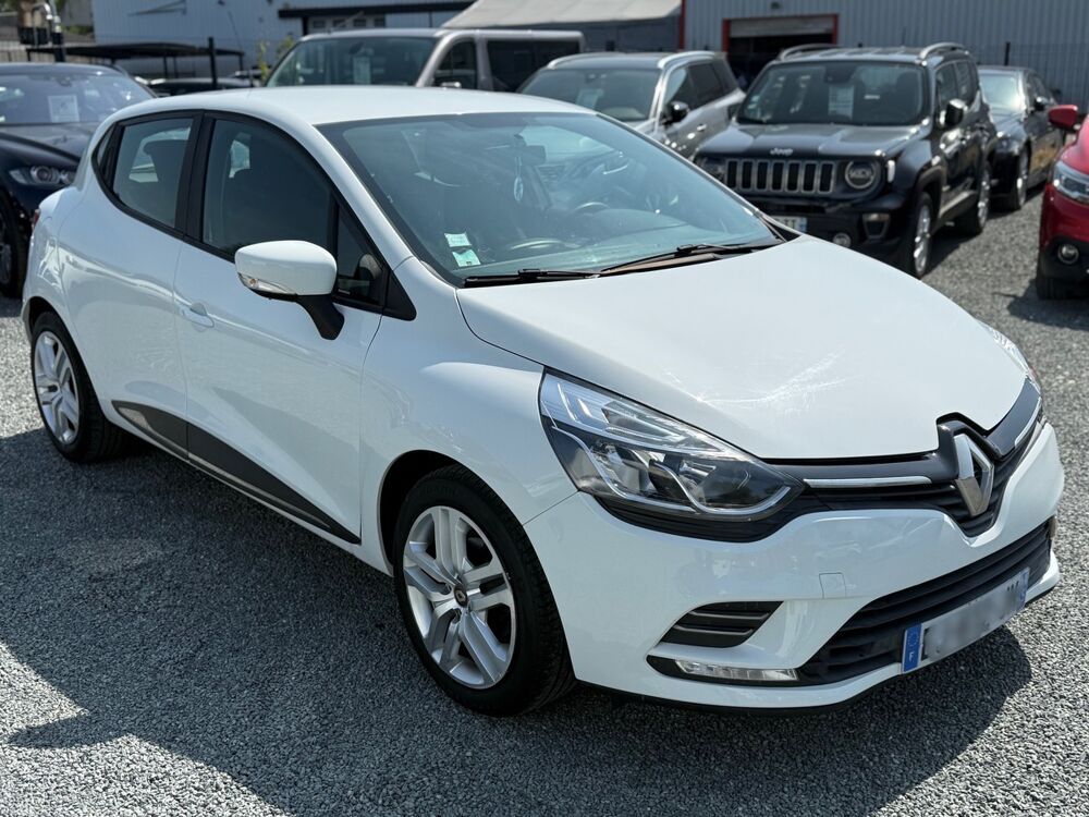Clio IV - 1.2 16v 75cv - Business - 5 places - 2017 occasion 45560 Saint-Denis-en-Val