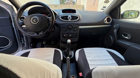 Clio 3 1.5dci possibilit&eacute; de paiement 3 ou 4x jusqu'&agrave; 4000e 2009 occasion 91090 Lisses