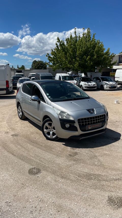 Peugeot 3008 - 1.6 HDI TURBO - Gris Métallis&e